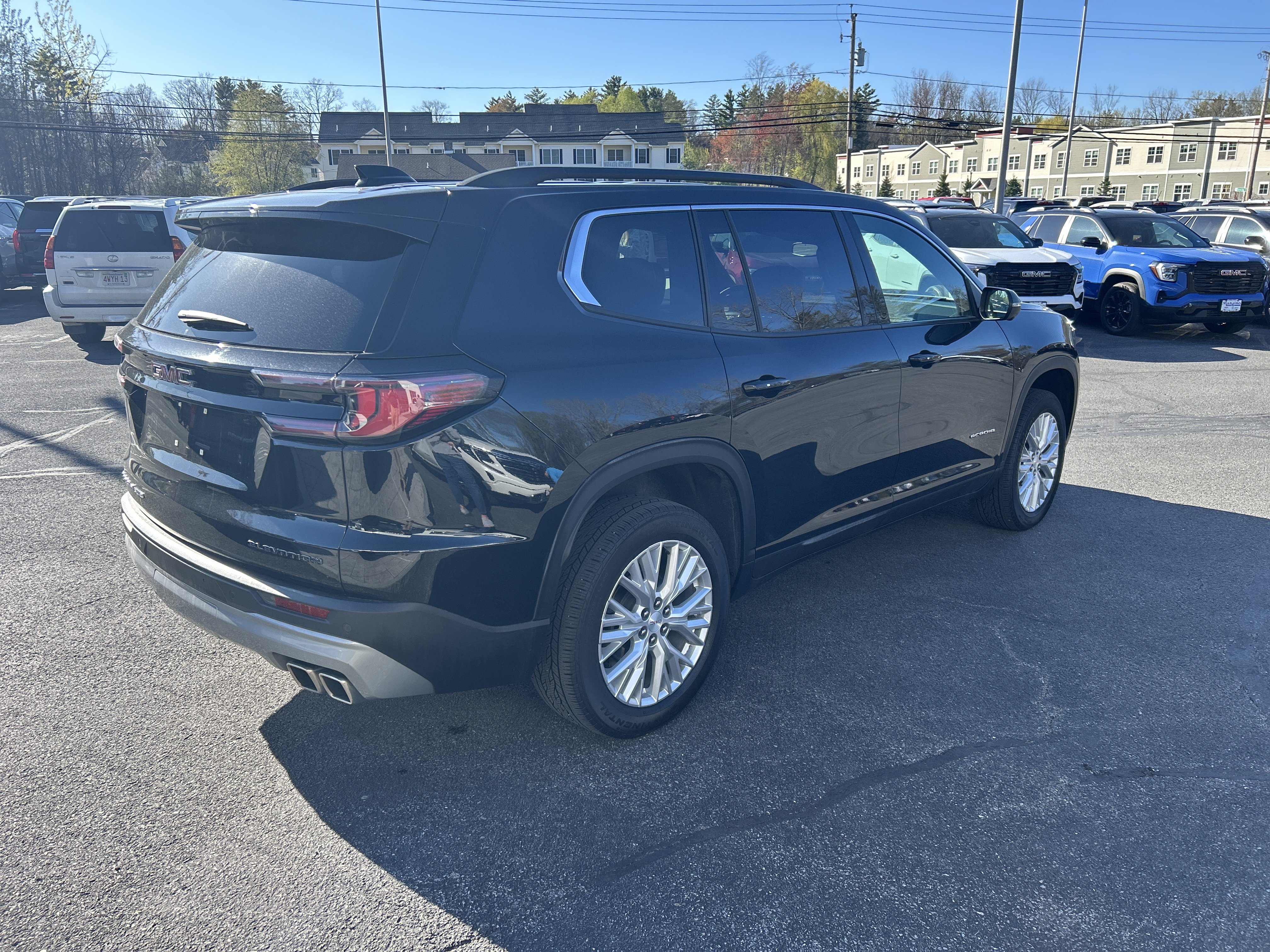 Certified 2024 GMC Acadia Elevation AWD/4WD image 12