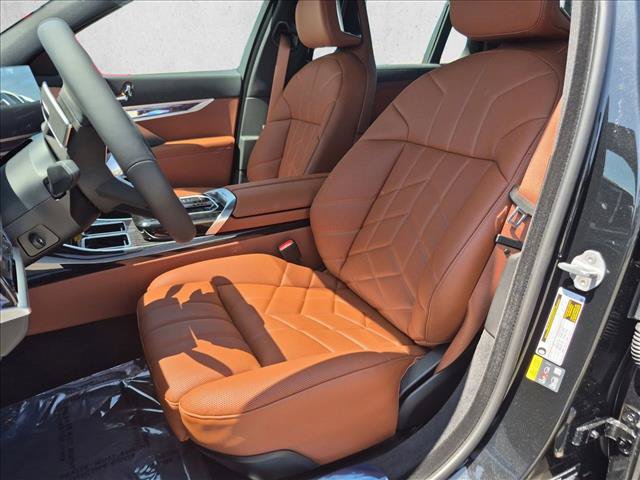 New 2026 BMW 750e xDrive AWD/4WD image 4