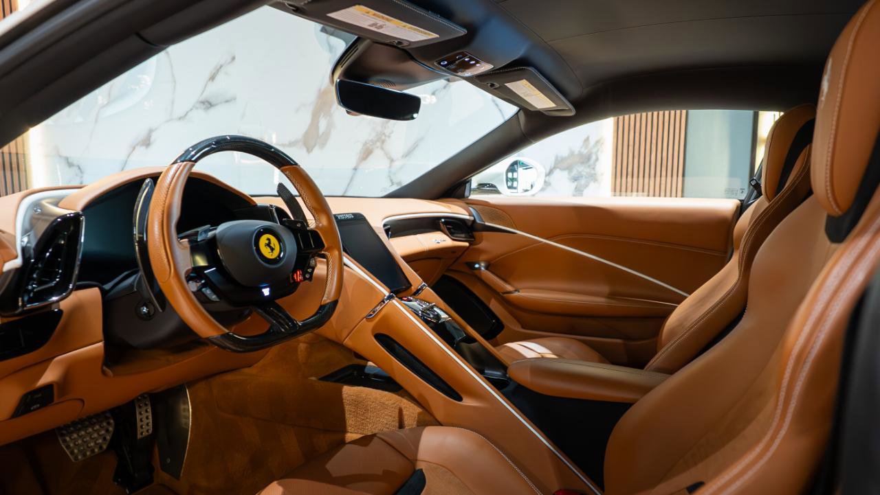 Used 2023 Ferrari Roma RWD image 10