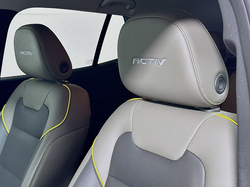 Used 2025 Chevrolet Trax ACTIV w/ Driver Confidence Package image 17