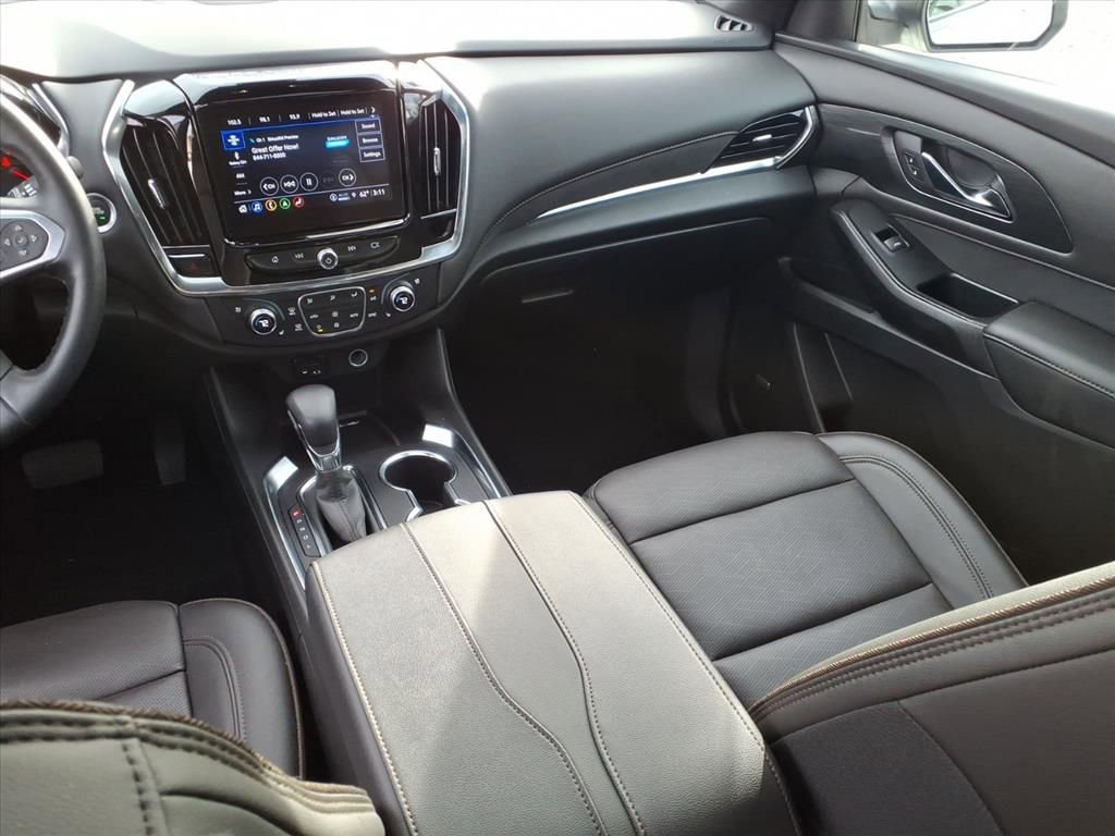 Used 2023 Chevrolet Traverse High Country image 15
