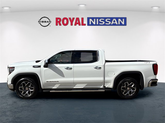 Used 2022 GMC Sierra 1500 SLT w/ SLT Premium Plus Package image 4