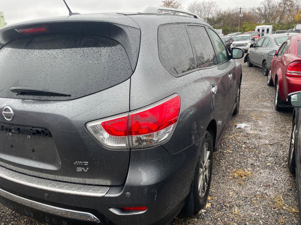 Used 2015 Nissan Pathfinder SV w/ Cargo Package image 7