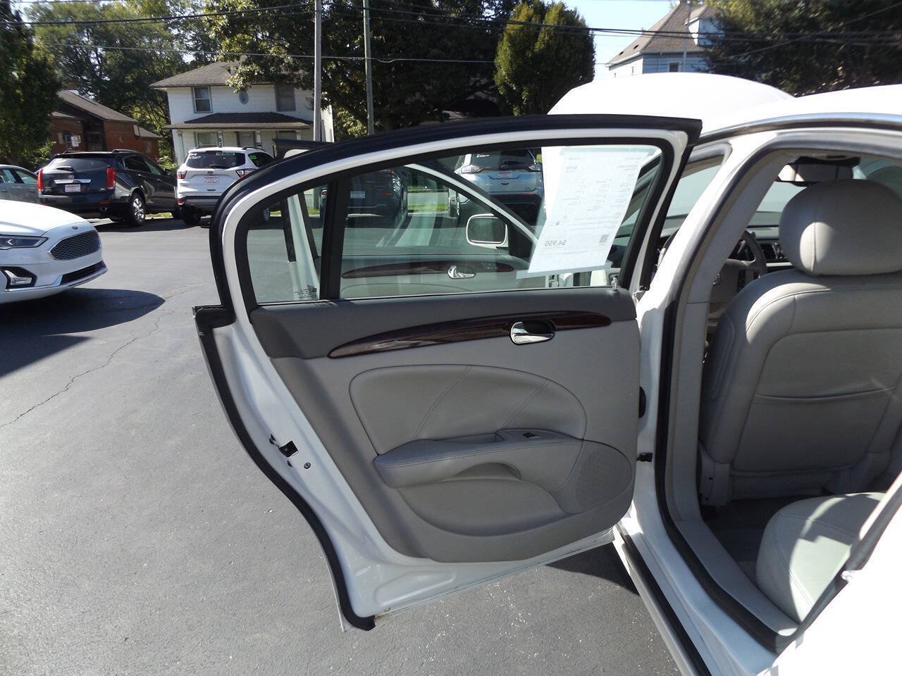 Used 2011 Buick Lucerne CXL FWD image 19