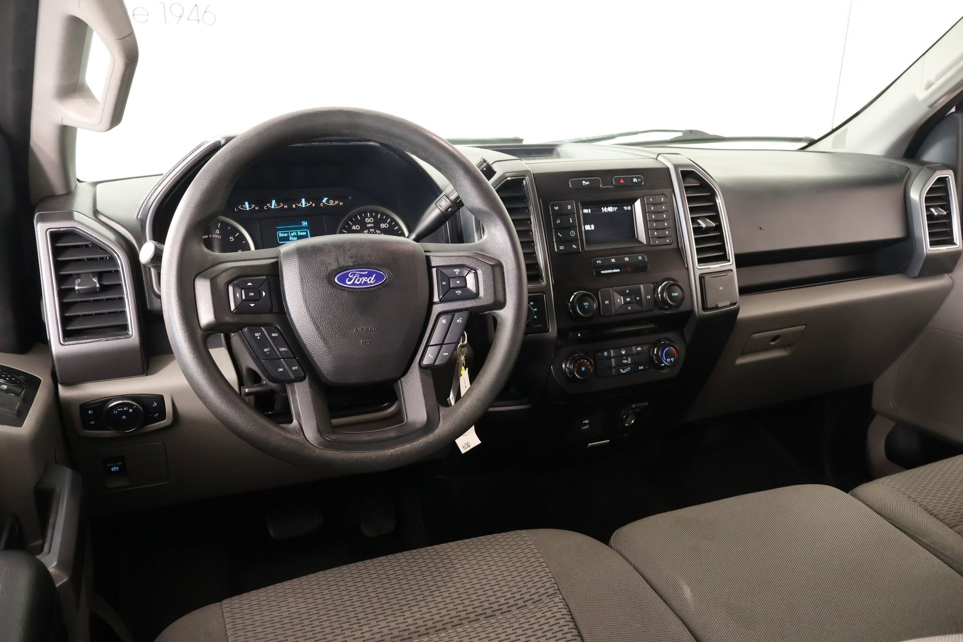 Used 2018 Ford F150 XLT image 2