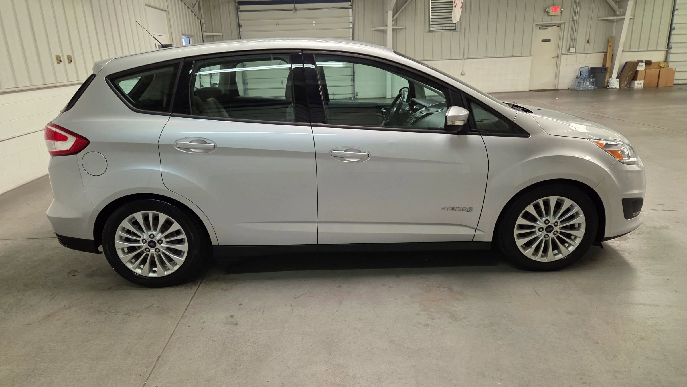 Used 2017 Ford C-MAX SE FWD image 9