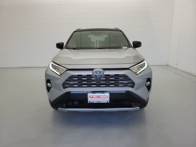 Used 2020 Toyota RAV4 XSE AWD/4WD image 3