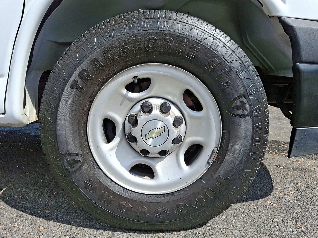 Used 2020 Chevrolet Express 3500 LS RWD image 8