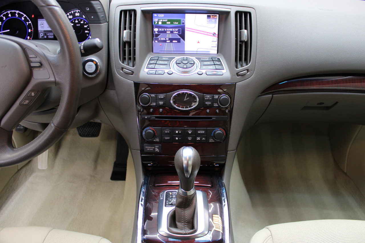 Used 2010 INFINITI G37 Sport w/ Premium Pkg image 14