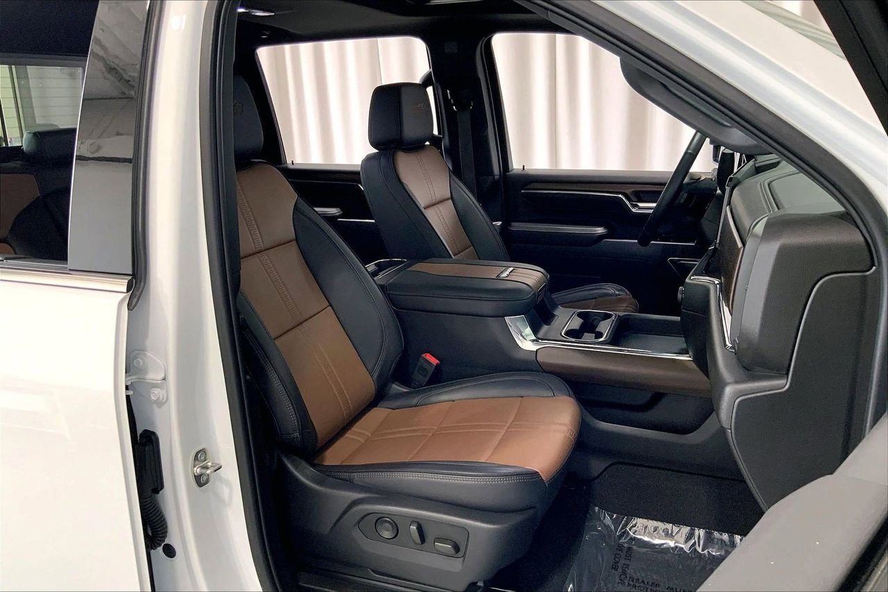 Used 2024 Chevrolet Silverado 2500 High Country w/ High Country Premium Package image 6