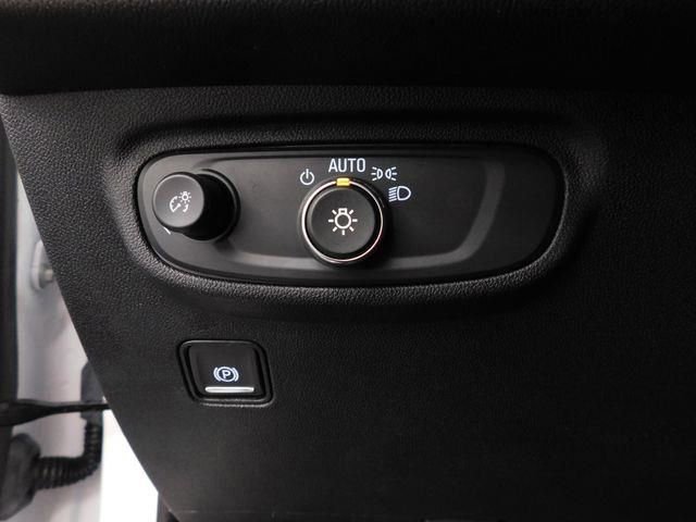 Used 2024 GMC Terrain SLE image 29