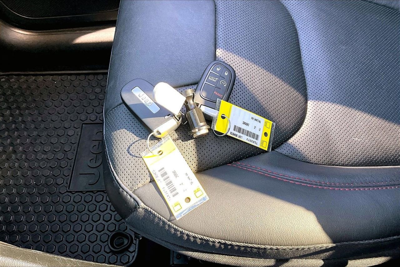 Certified 2021 Jeep Cherokee Trailhawk w/ Sun, Sound & Nav Group image 33