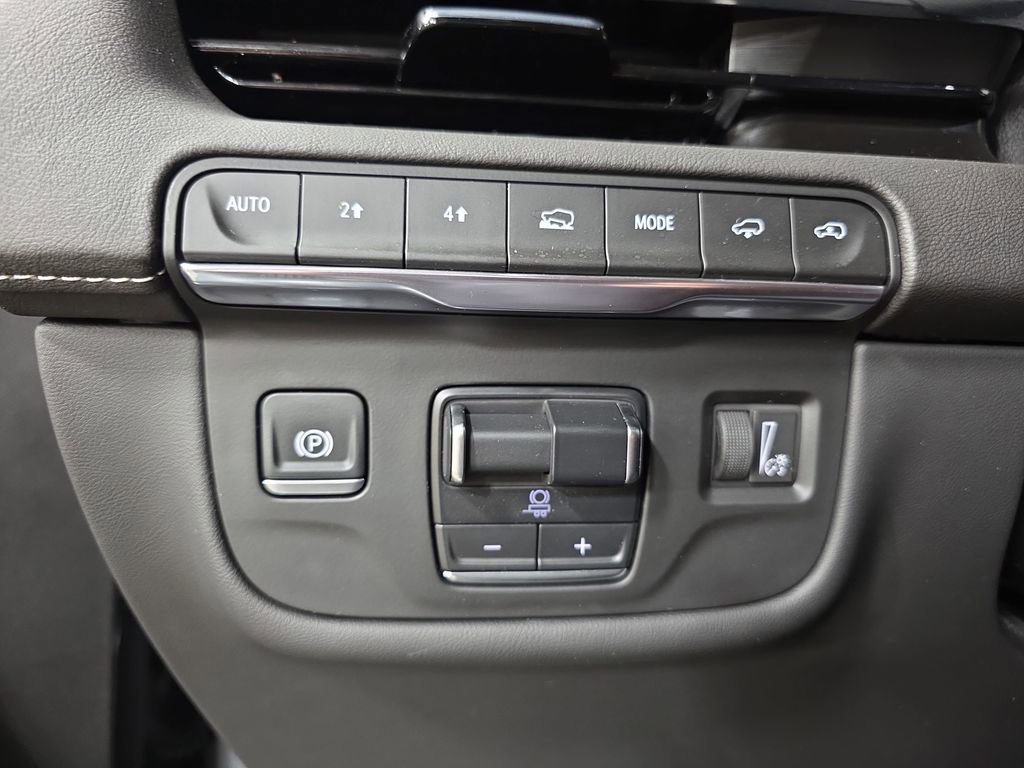 Used 2024 Cadillac Escalade Sport w/ LPO, ONYX Package image 31