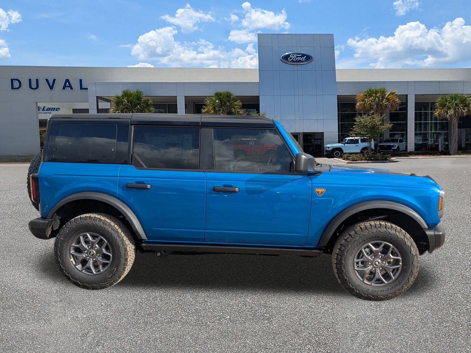 New 2025 Ford Bronco Badlands AWD/4WD image 3