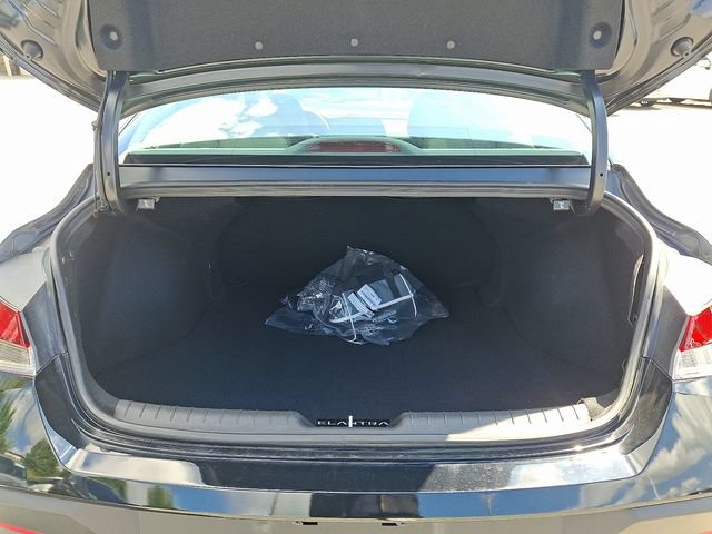 Certified 2026 Hyundai Elantra SE FWD image 27