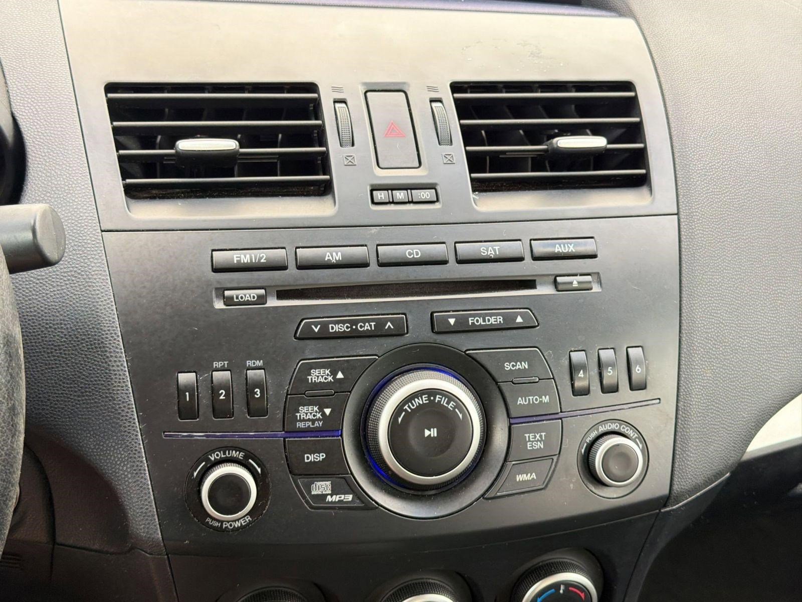 Used 2013 MAZDA MAZDA3 i Touring w/ Preferred Equipment Pkg FWD image 21