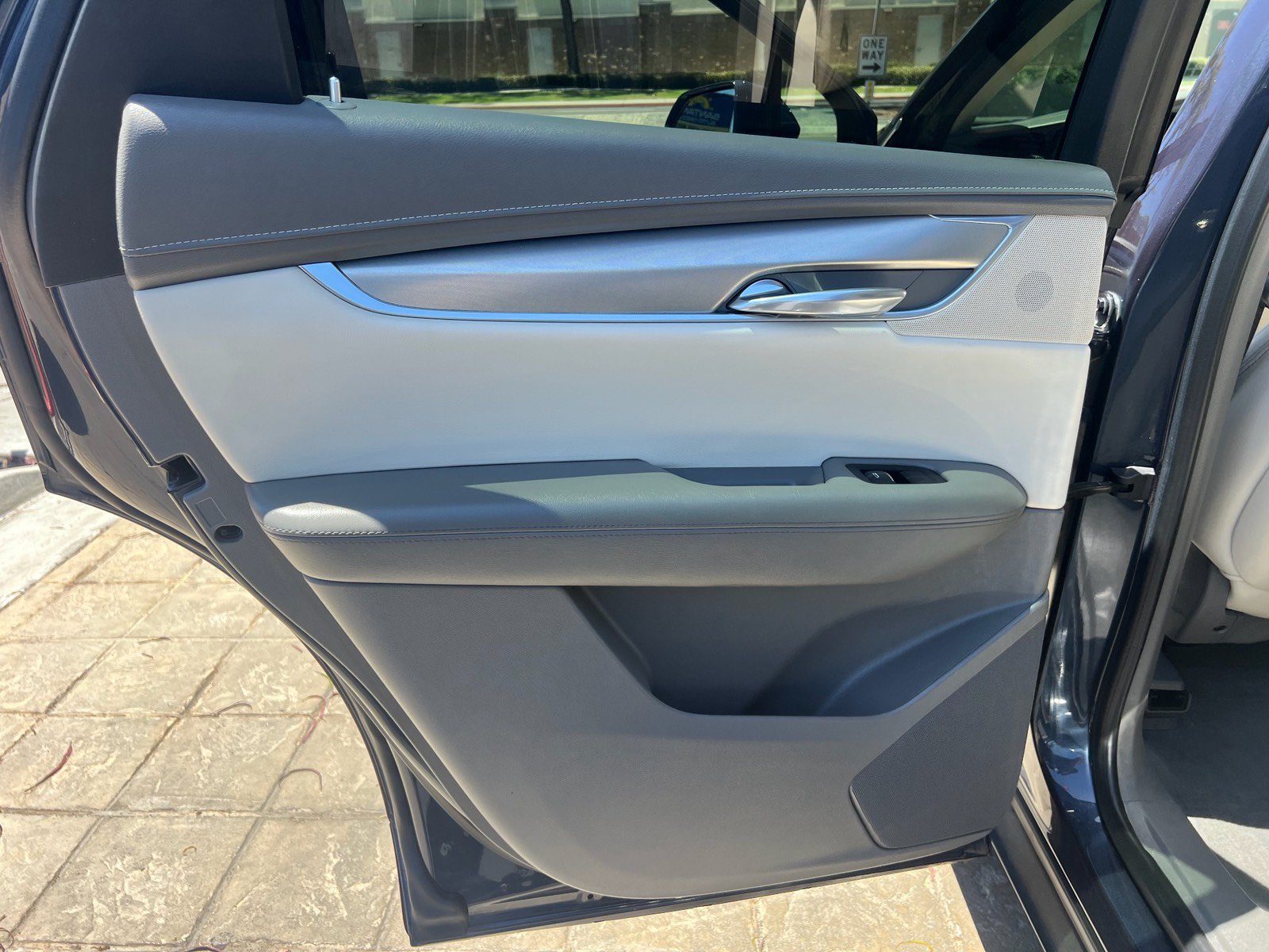 Used 2018 Cadillac XT5 Luxury w/ Driver Awareness Package AWD/4WD image 34