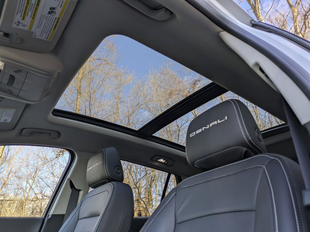 Certified 2022 GMC Terrain Denali w/ Denali Premium Package image 14
