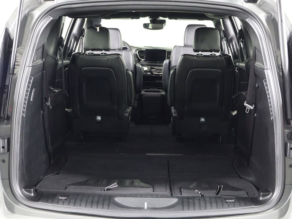 Used 2025 Chrysler Pacifica Select FWD image 20