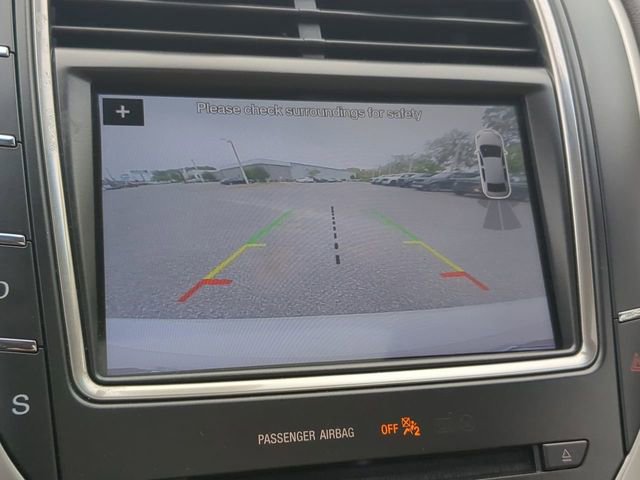 Used 2017 Lincoln MKX Reserve w/ Driver Assistance Package image 22