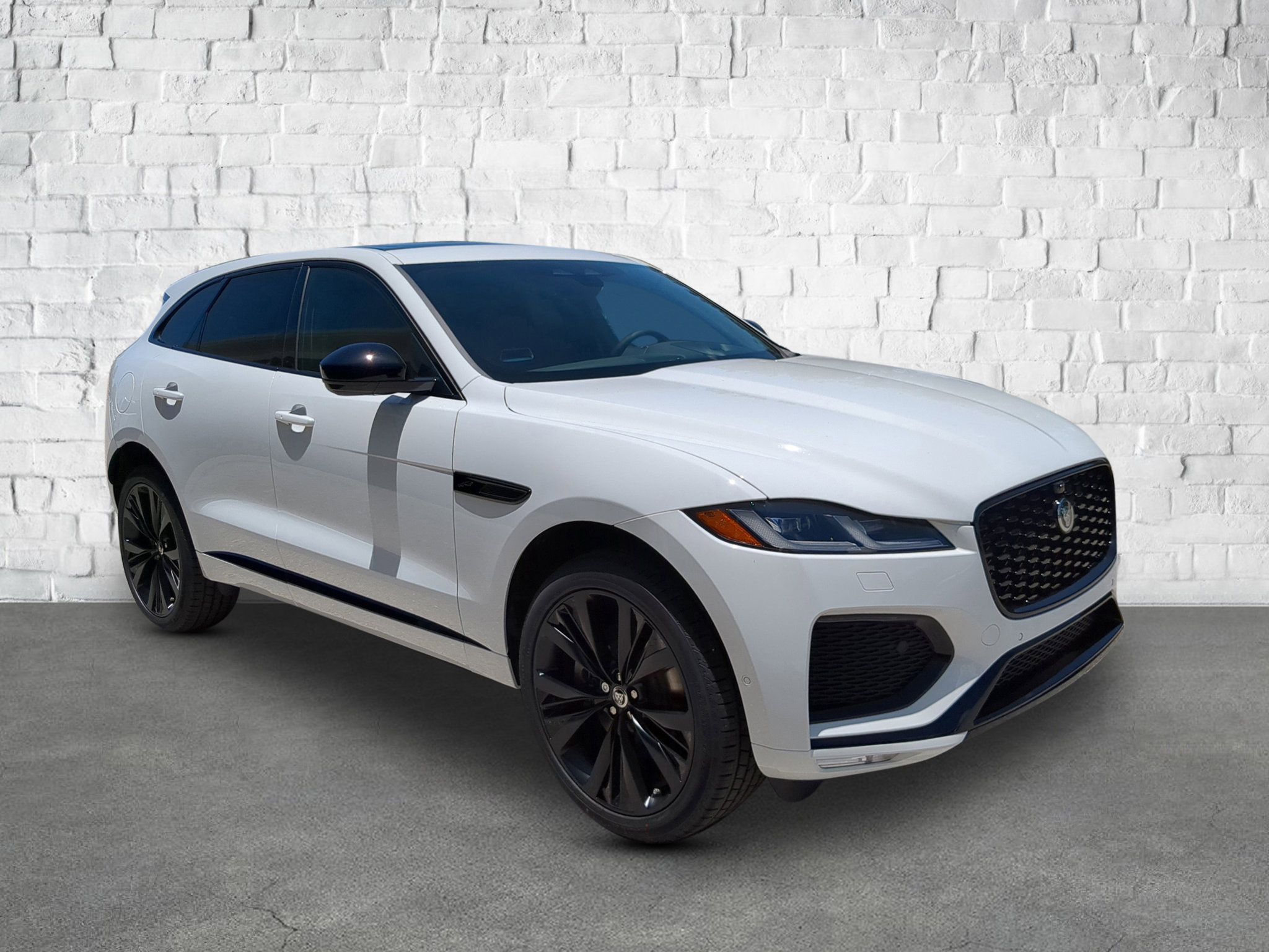 New 2026 Jaguar F-PACE R-Dynamic S image 10