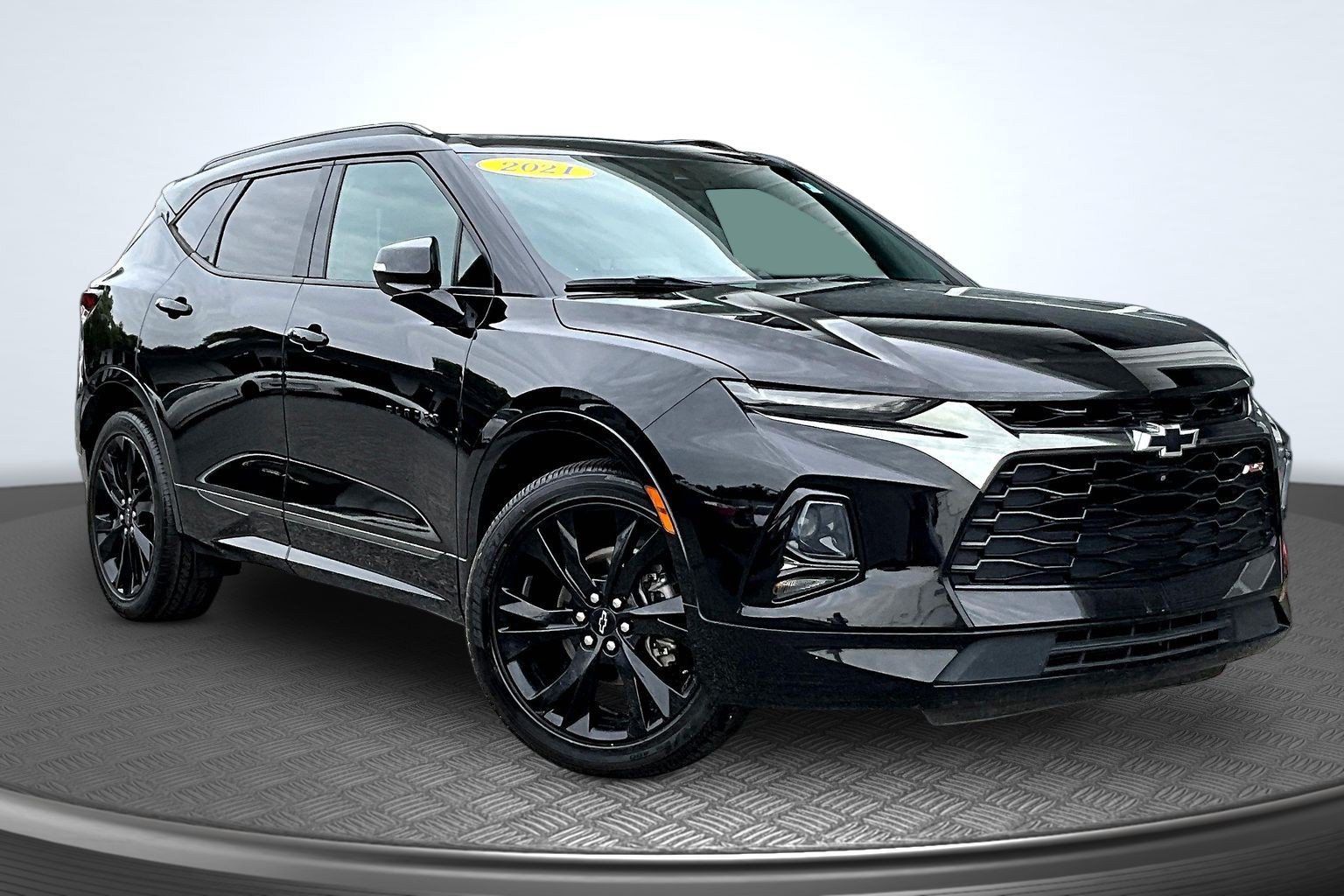 Used 2021 Chevrolet Blazer RS w/ Enhanced Convenience Package FWD image 2
