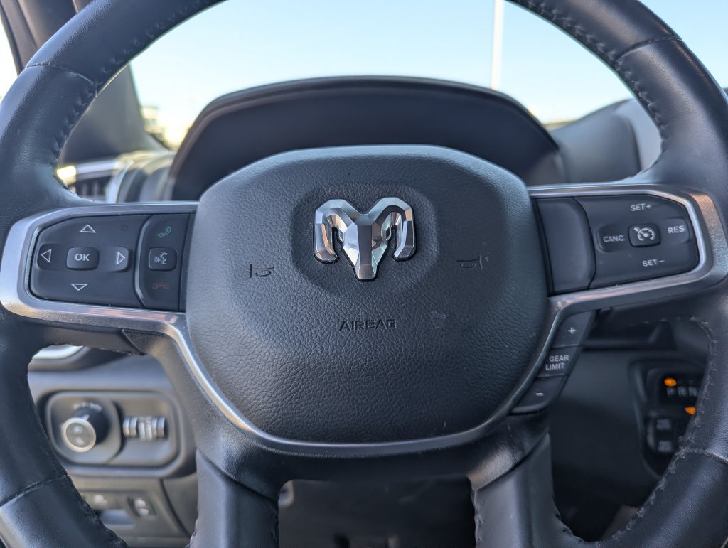 Used 2023 RAM 1500 Laramie AWD/4WD image 21
