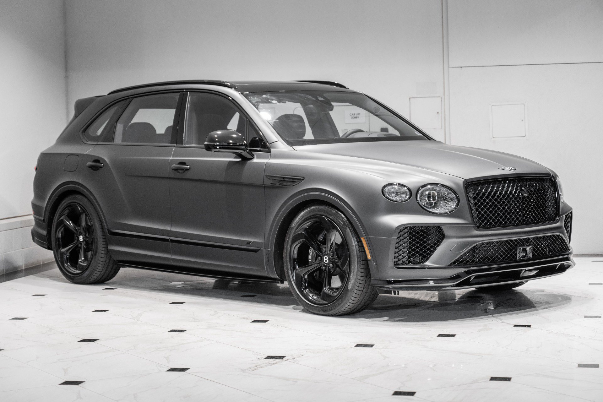 New 2024 Bentley Bentayga AWD/4WD image 7