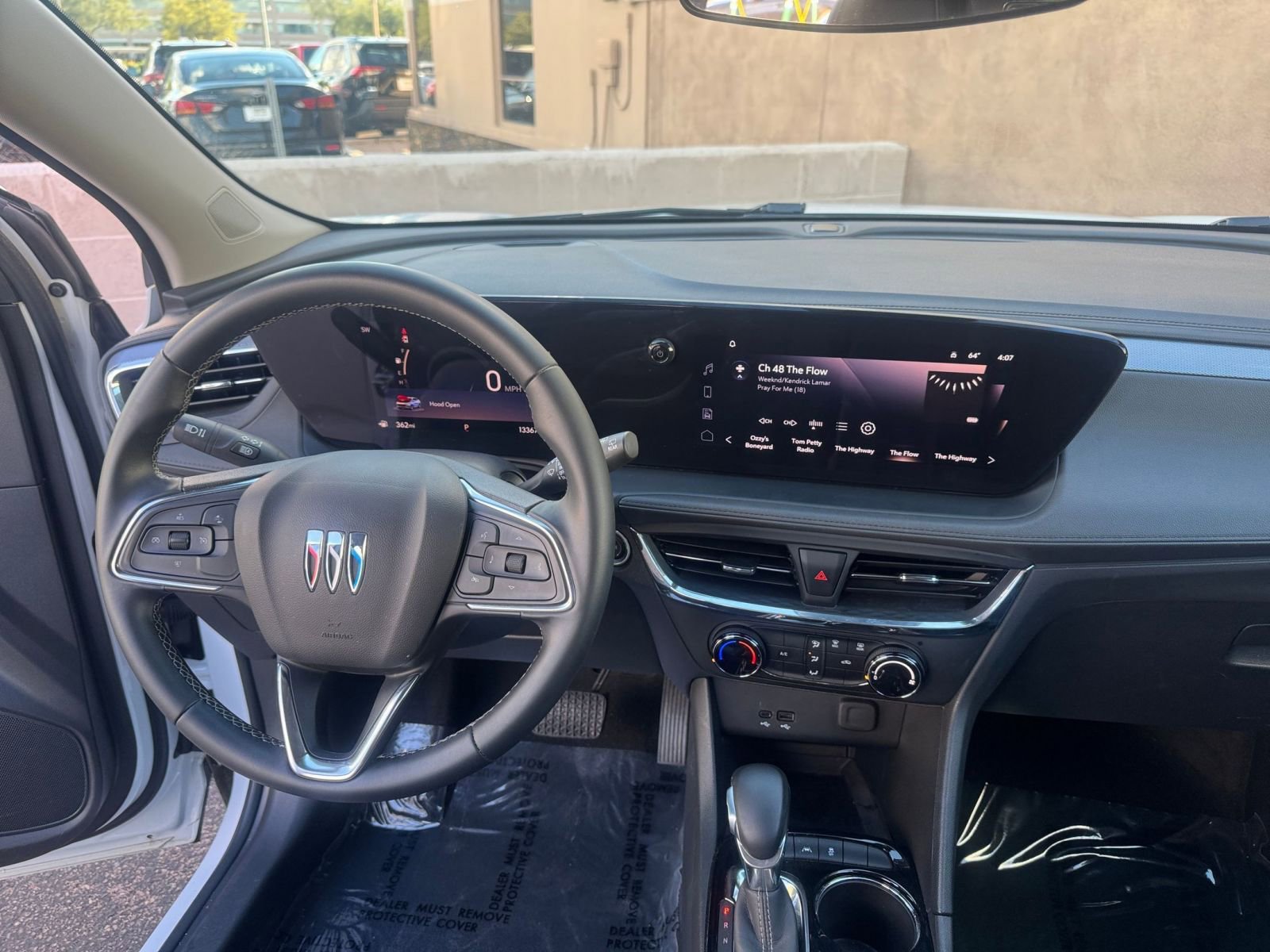 Used 2025 Buick Encore GX Preferred image 32