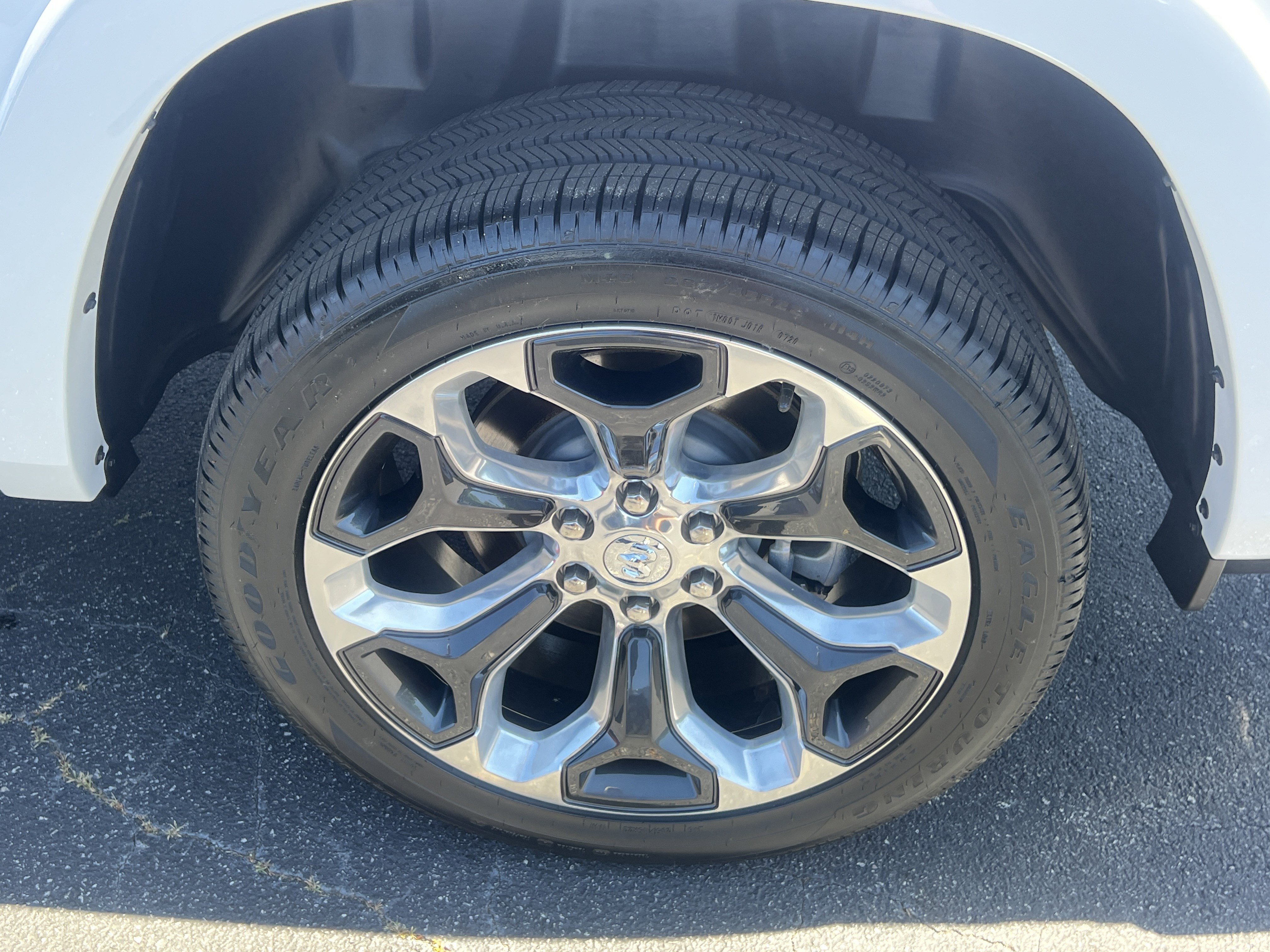 Used 2023 RAM 1500 Limited AWD/4WD image 24