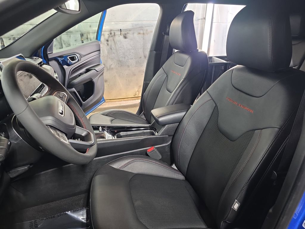 Used 2024 Jeep Compass Trailhawk w/ Trailhawk Convenience Group image 14