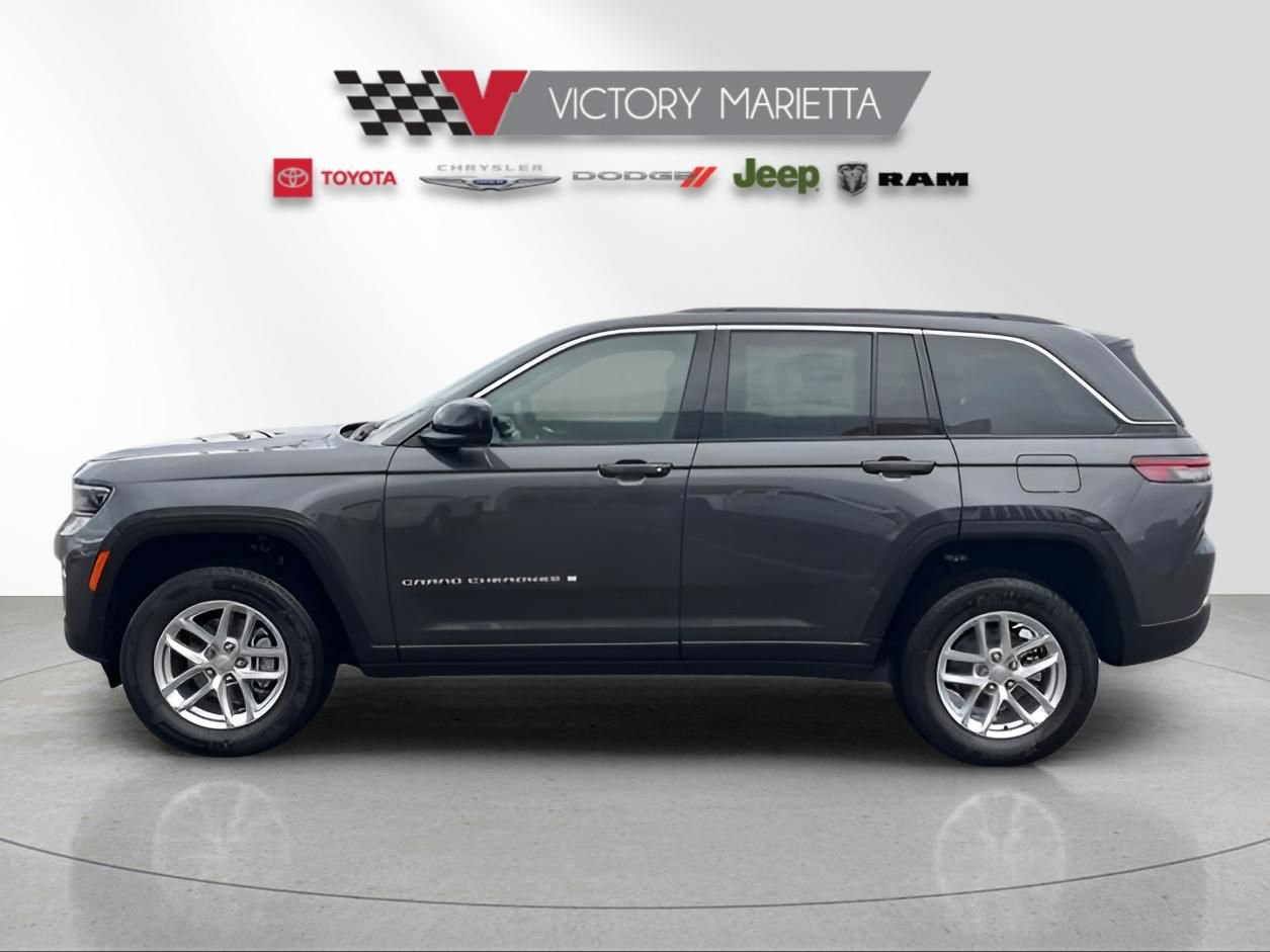 New 2025 Jeep Grand Cherokee 4WD image 2