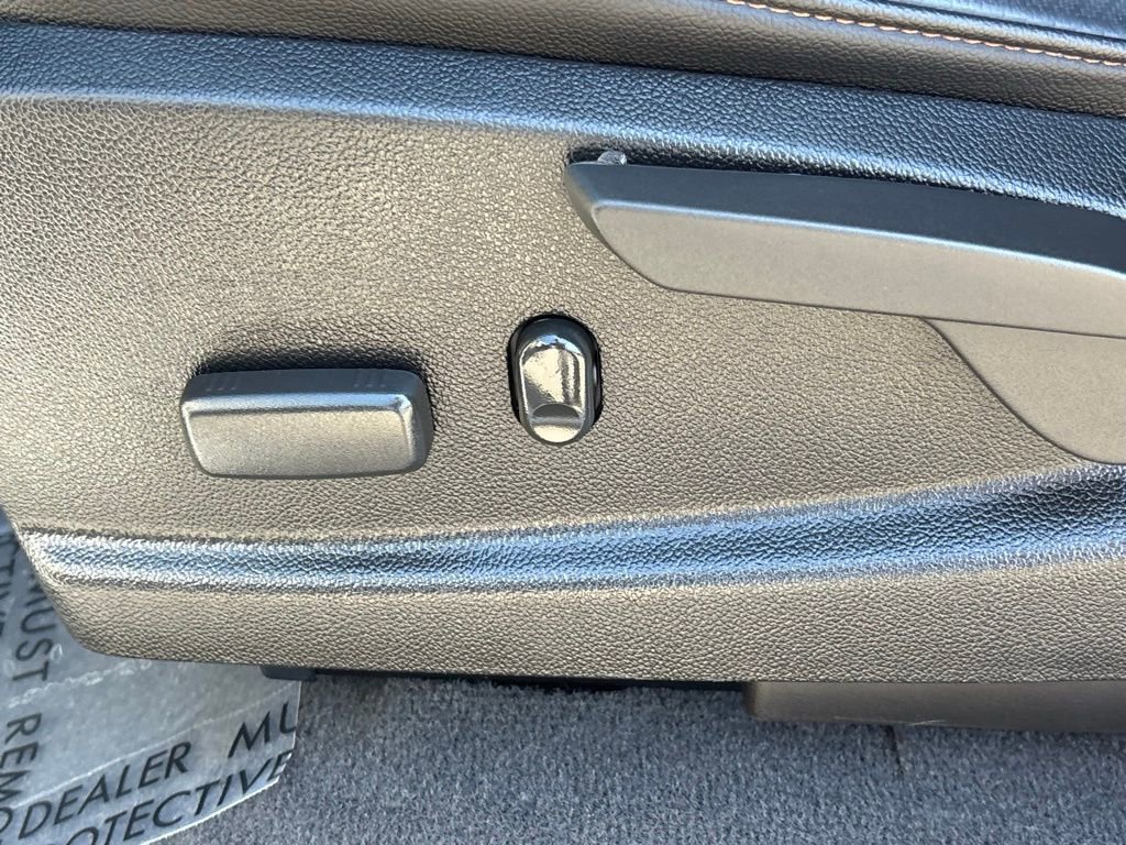 Used 2021 GMC Canyon AT4 image 12