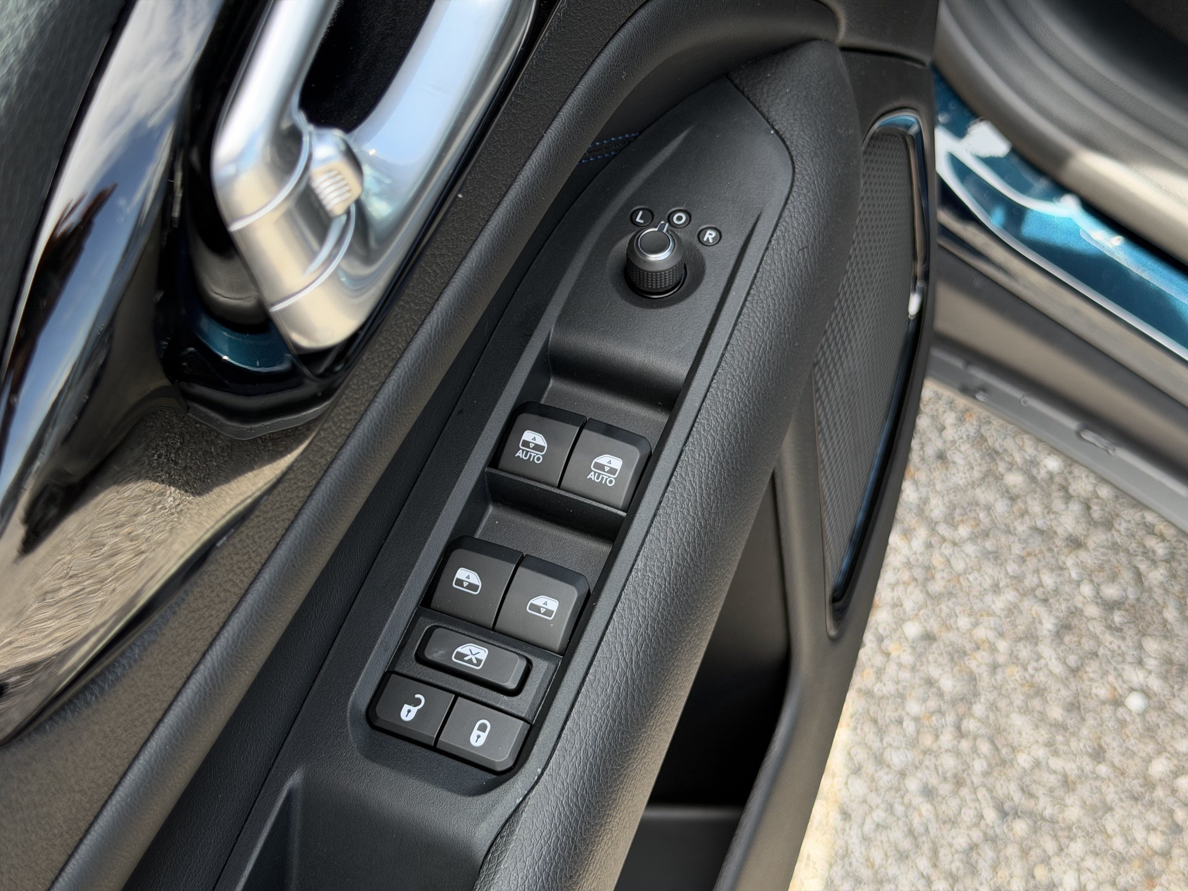 New 2026 Jeep Compass Latitude AWD/4WD image 15