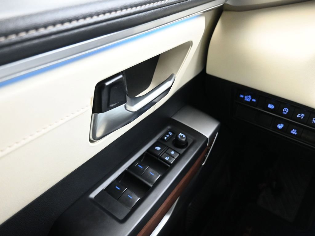 Used 2023 Toyota Tundra 1794 Edition image 10