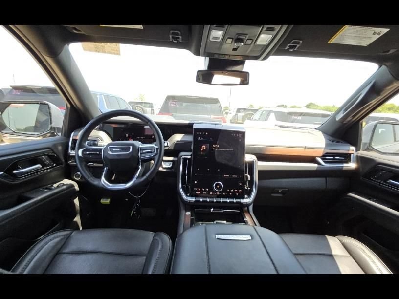 Certified 2025 GMC Yukon Denali AWD/4WD image 3