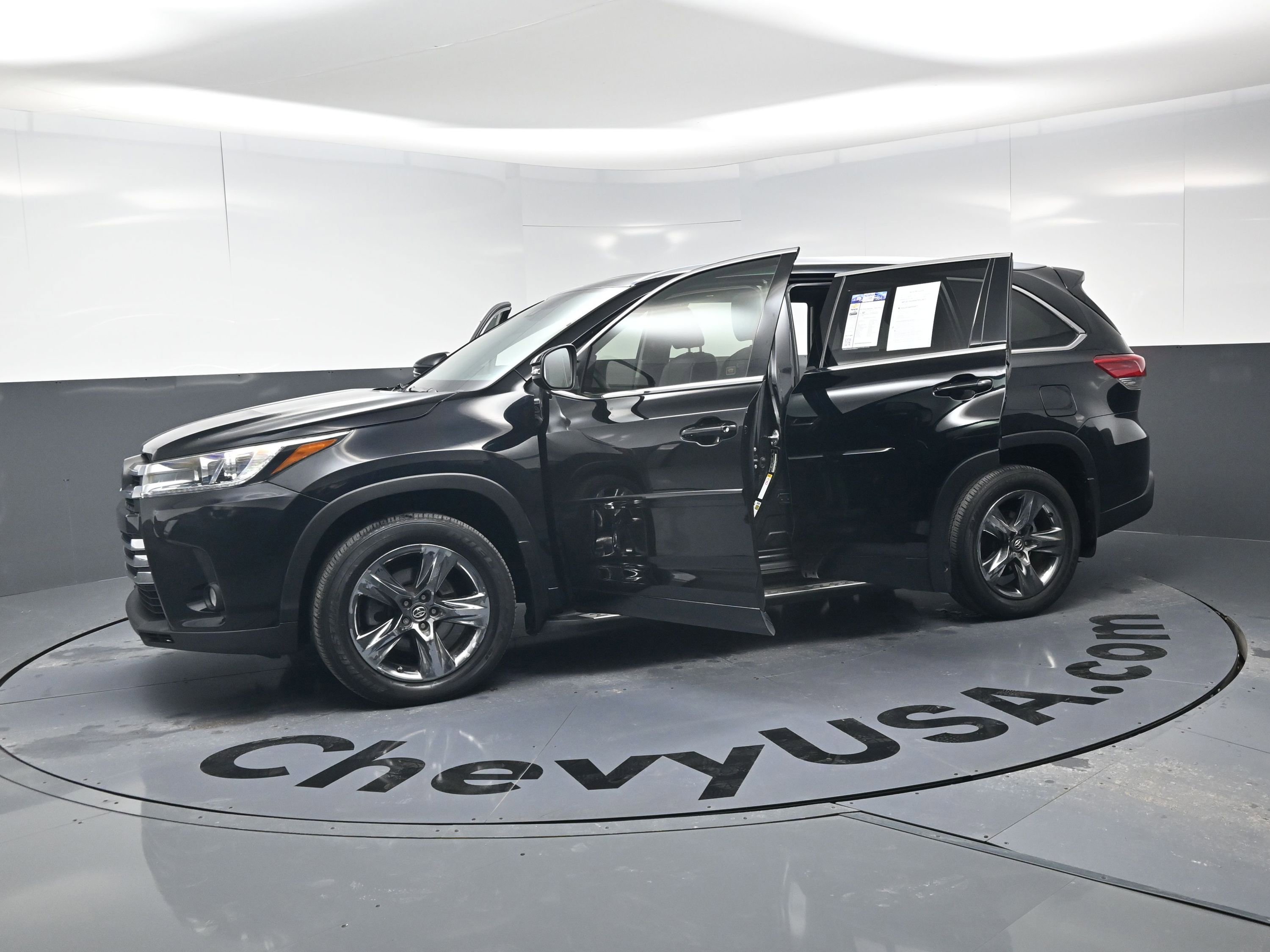 Used 2018 Toyota Highlander Limited Platinum w/ Protection Package #3 image 21