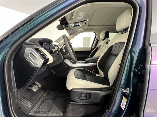 Used 2020 Land Rover Range Rover Sport HST image 19