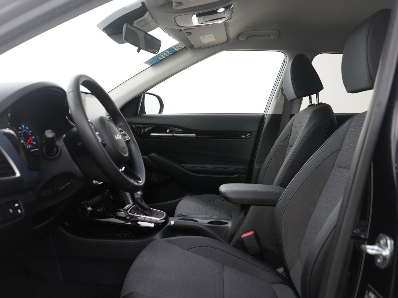 Used 2023 Kia Seltos S image 23