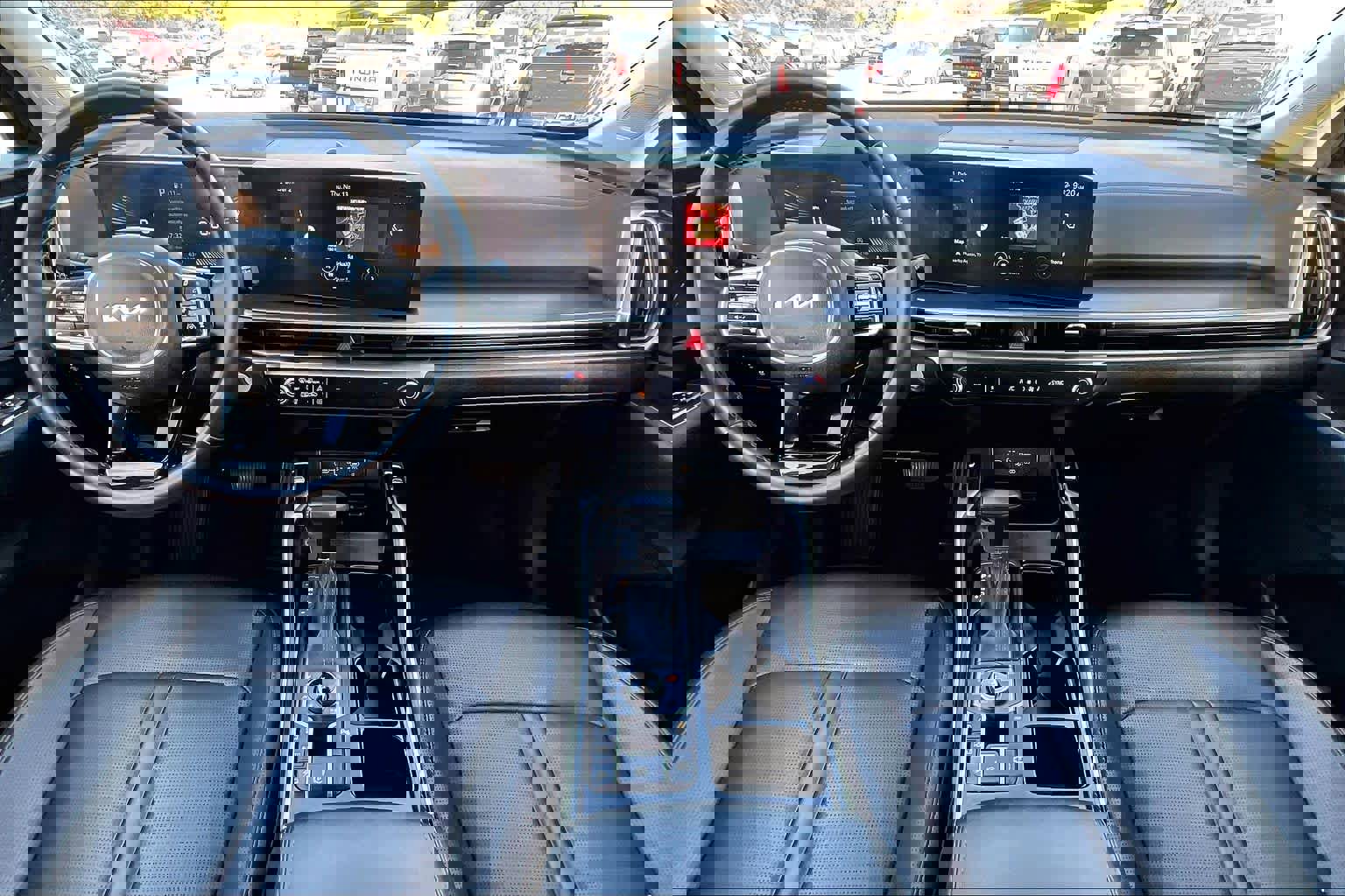 Used 2024 Kia Sorento S image 14