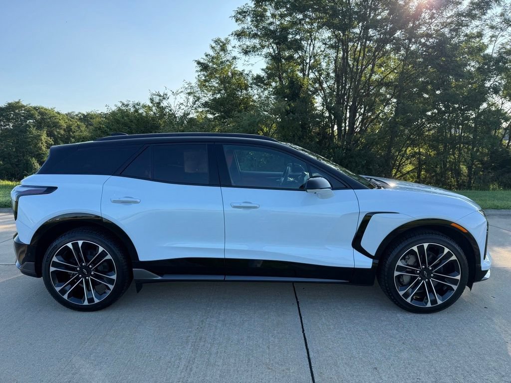 Used 2026 Chevrolet Blazer EV SS AWD/4WD image 2