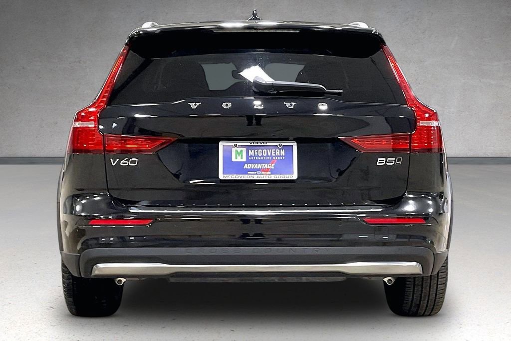 Certified 2024 Volvo V60 B5 Cross Country Plus AWD/4WD image 5