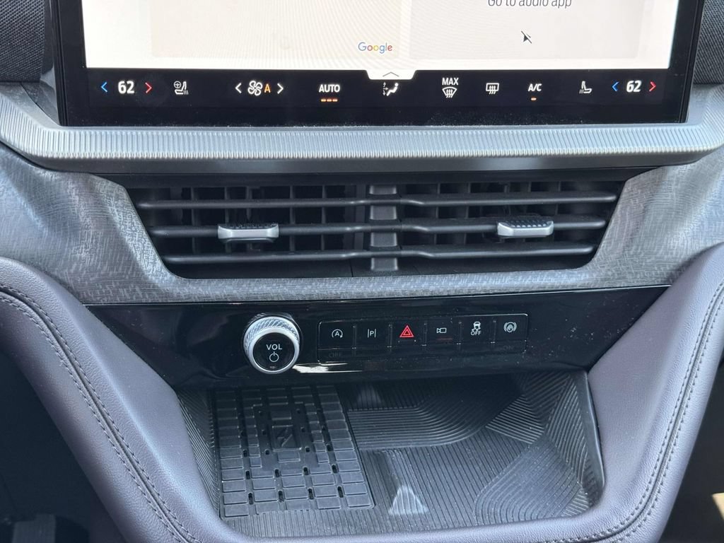 Used 2025 Ford Explorer Platinum AWD/4WD image 5