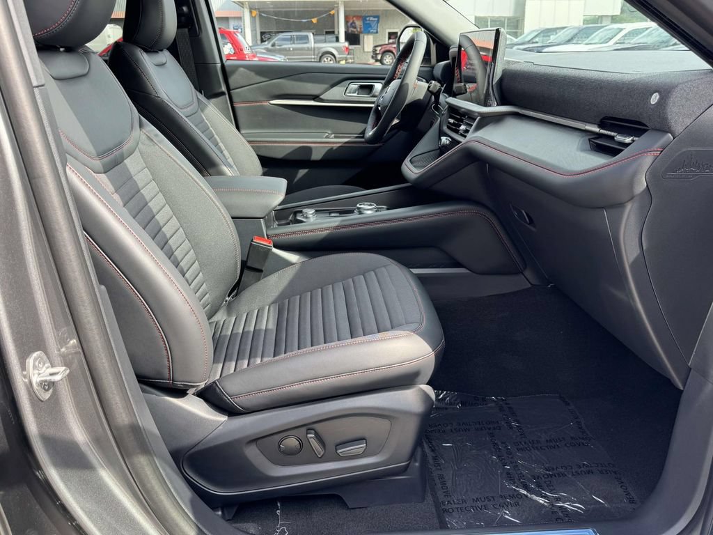 New 2026 Ford Explorer ST-Line AWD/4WD image 13