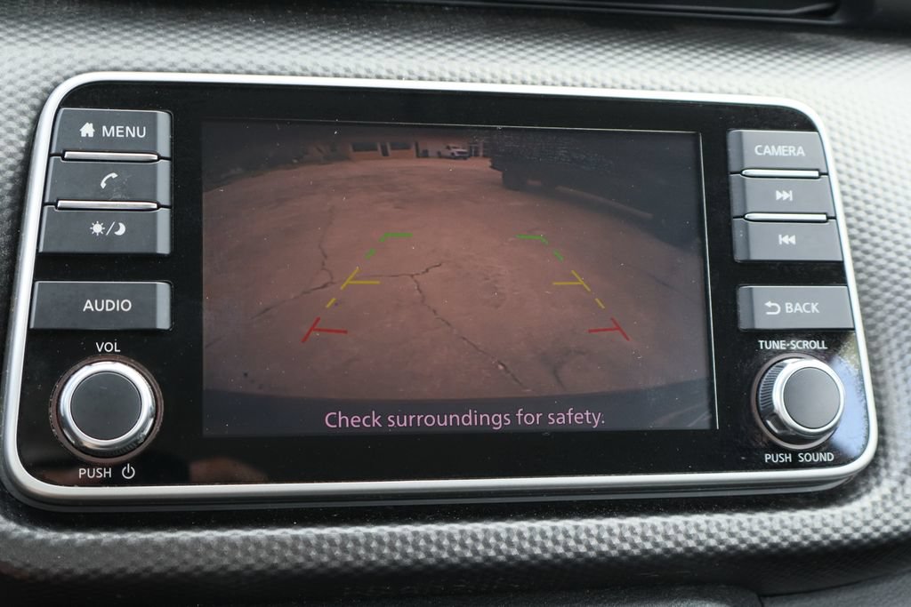 Used 2018 Nissan Kicks SV FWD image 16