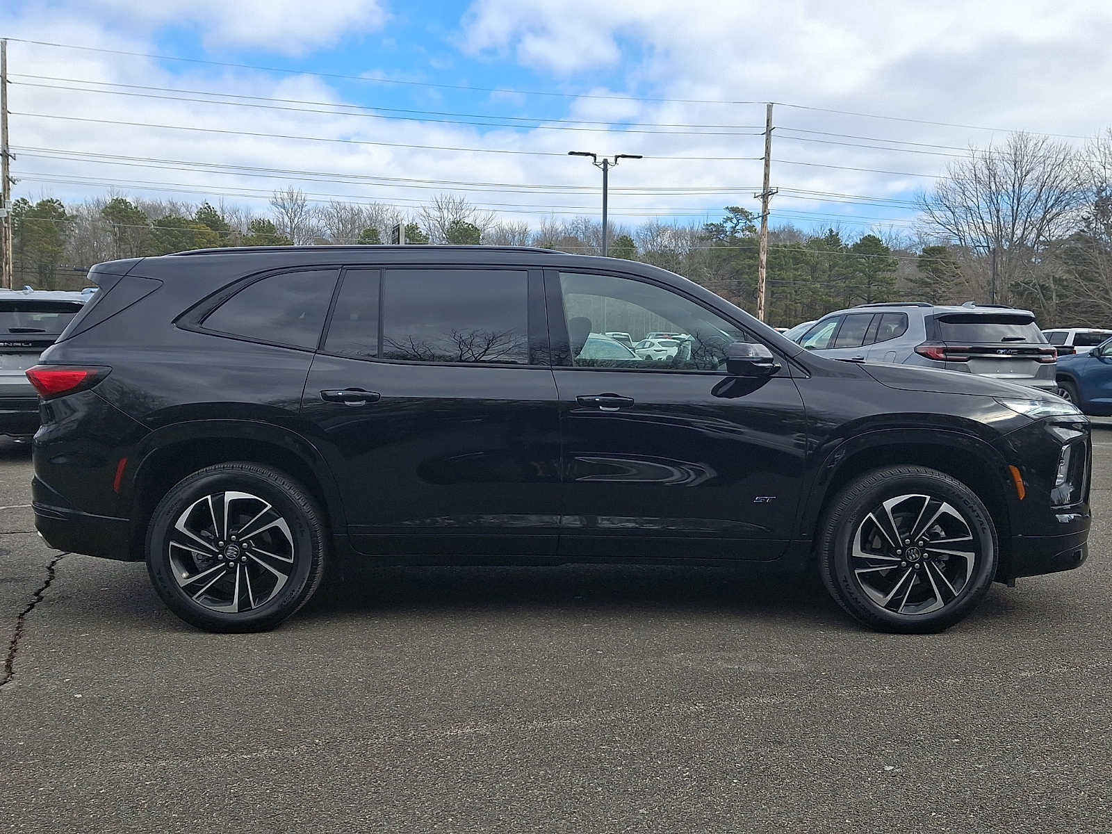 Used 2026 Buick Enclave Sport Touring w/ Power Package FWD image 7