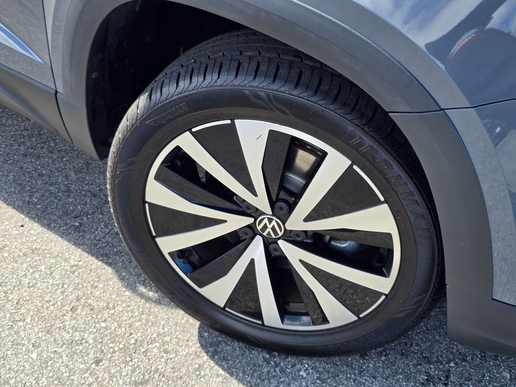 Used 2022 Volkswagen Taos SE image 28