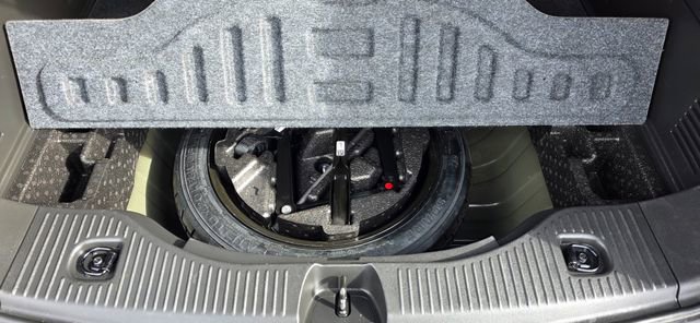 Used 2022 Chevrolet Trax LT w/ LT Convenience Package image 8