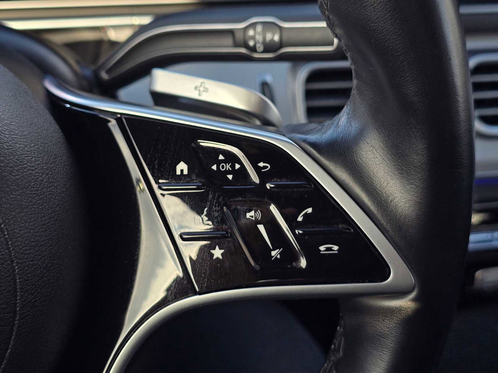 Used 2024 Mercedes-Benz GLE 450e GLE 450e Plug-In Hybrid image 35