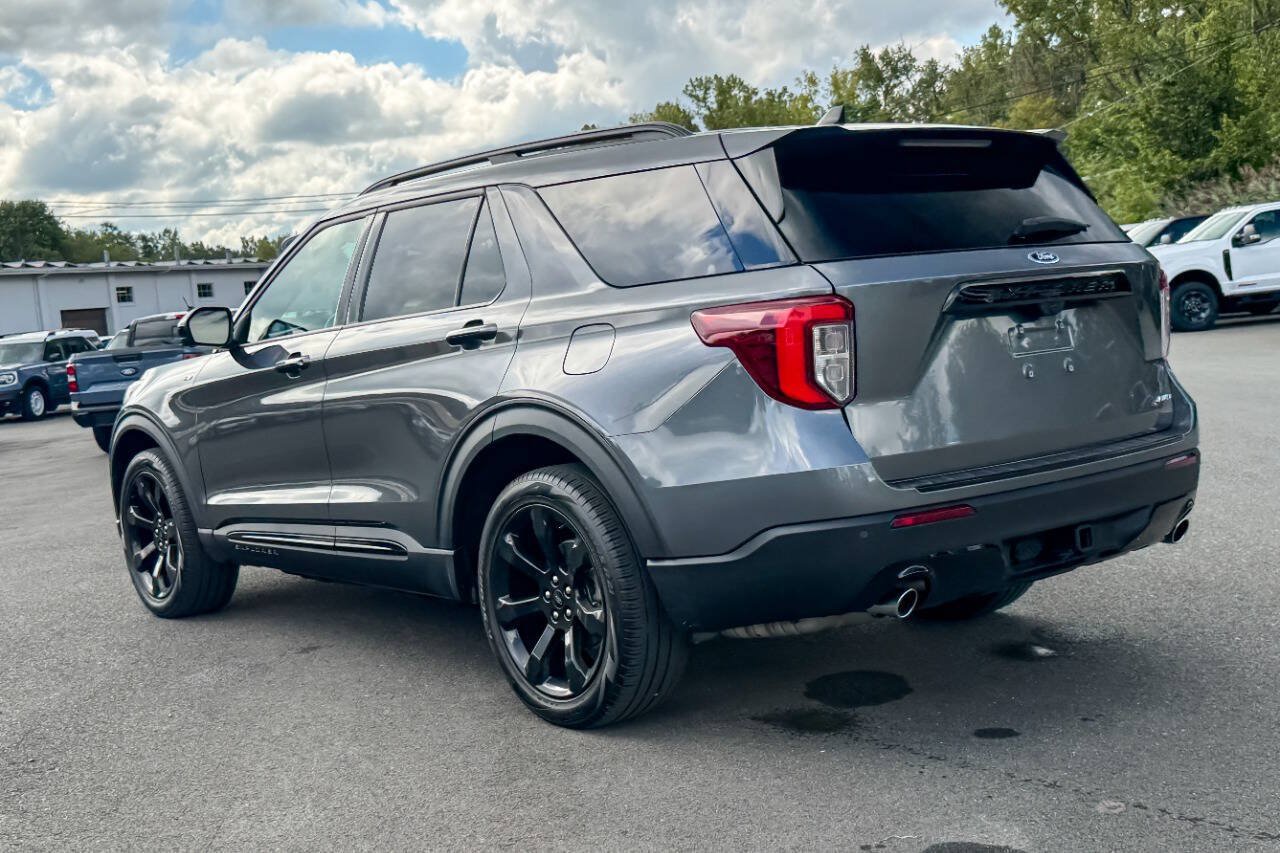Used 2023 Ford Explorer ST-Line w/ Class IV Trailer Tow Package AWD/4WD image 5
